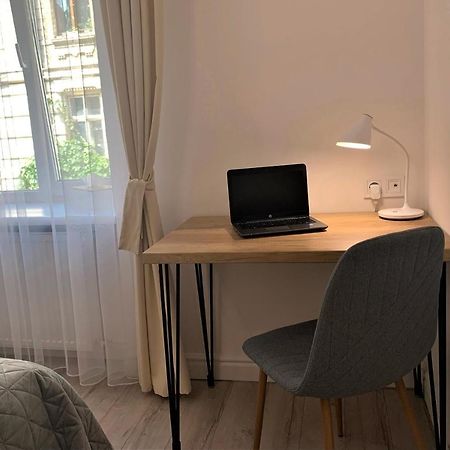 Iris Apartment On Popovich Λβιβ Εξωτερικό φωτογραφία