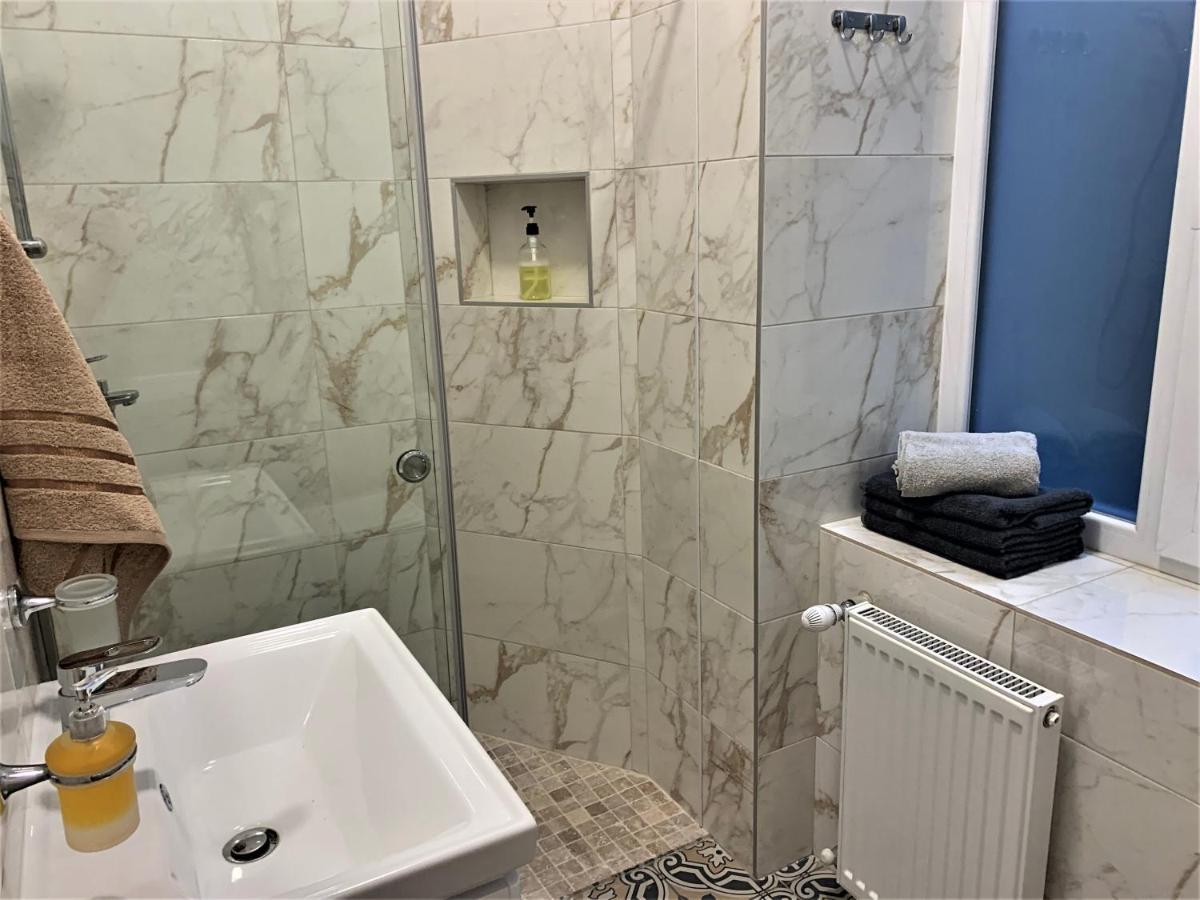 Iris Apartment On Popovich Λβιβ Εξωτερικό φωτογραφία