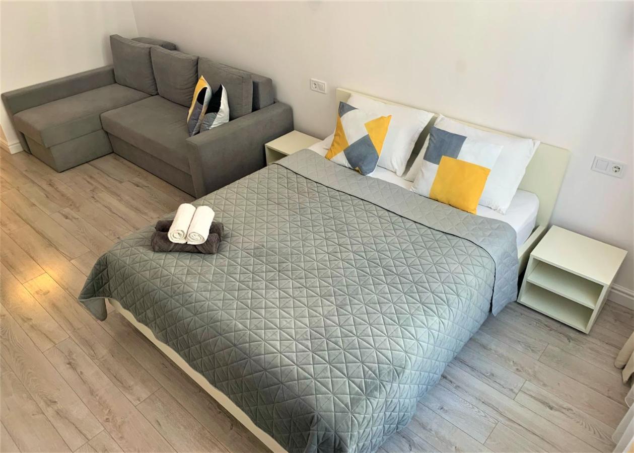 Iris Apartment On Popovich Λβιβ Εξωτερικό φωτογραφία
