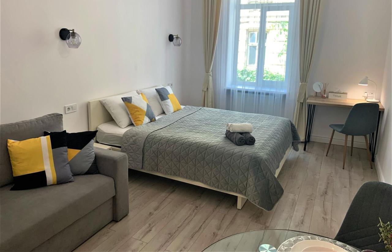 Iris Apartment On Popovich Λβιβ Εξωτερικό φωτογραφία