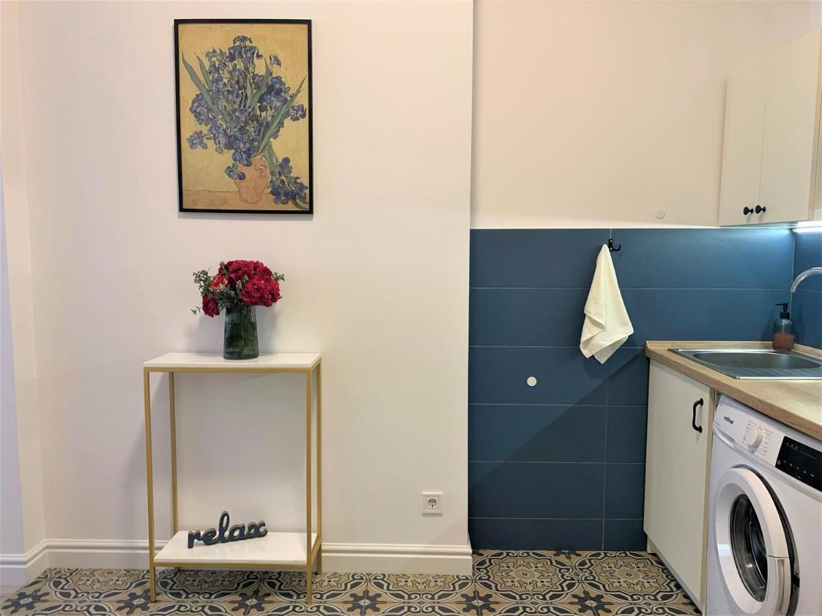 Iris Apartment On Popovich Λβιβ Εξωτερικό φωτογραφία
