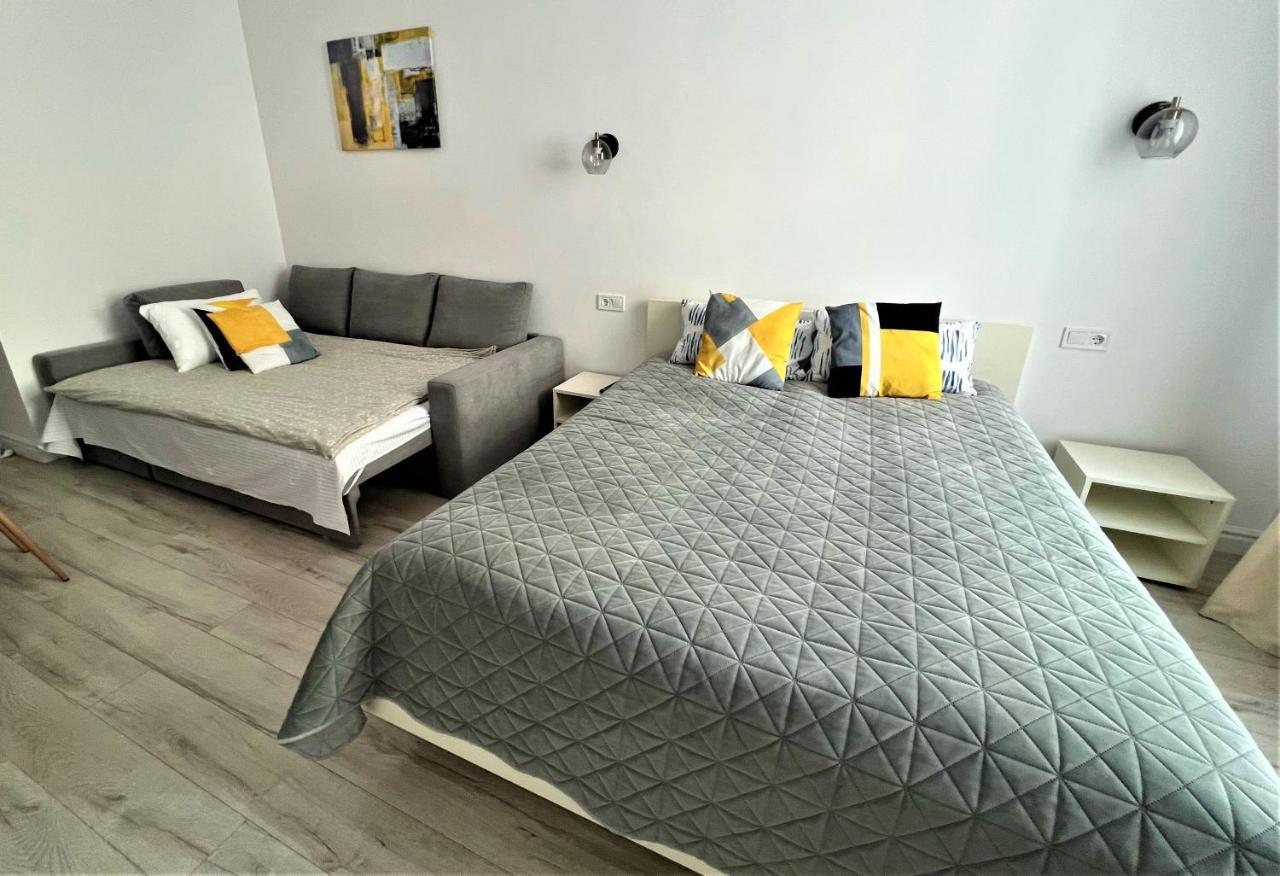 Iris Apartment On Popovich Λβιβ Εξωτερικό φωτογραφία
