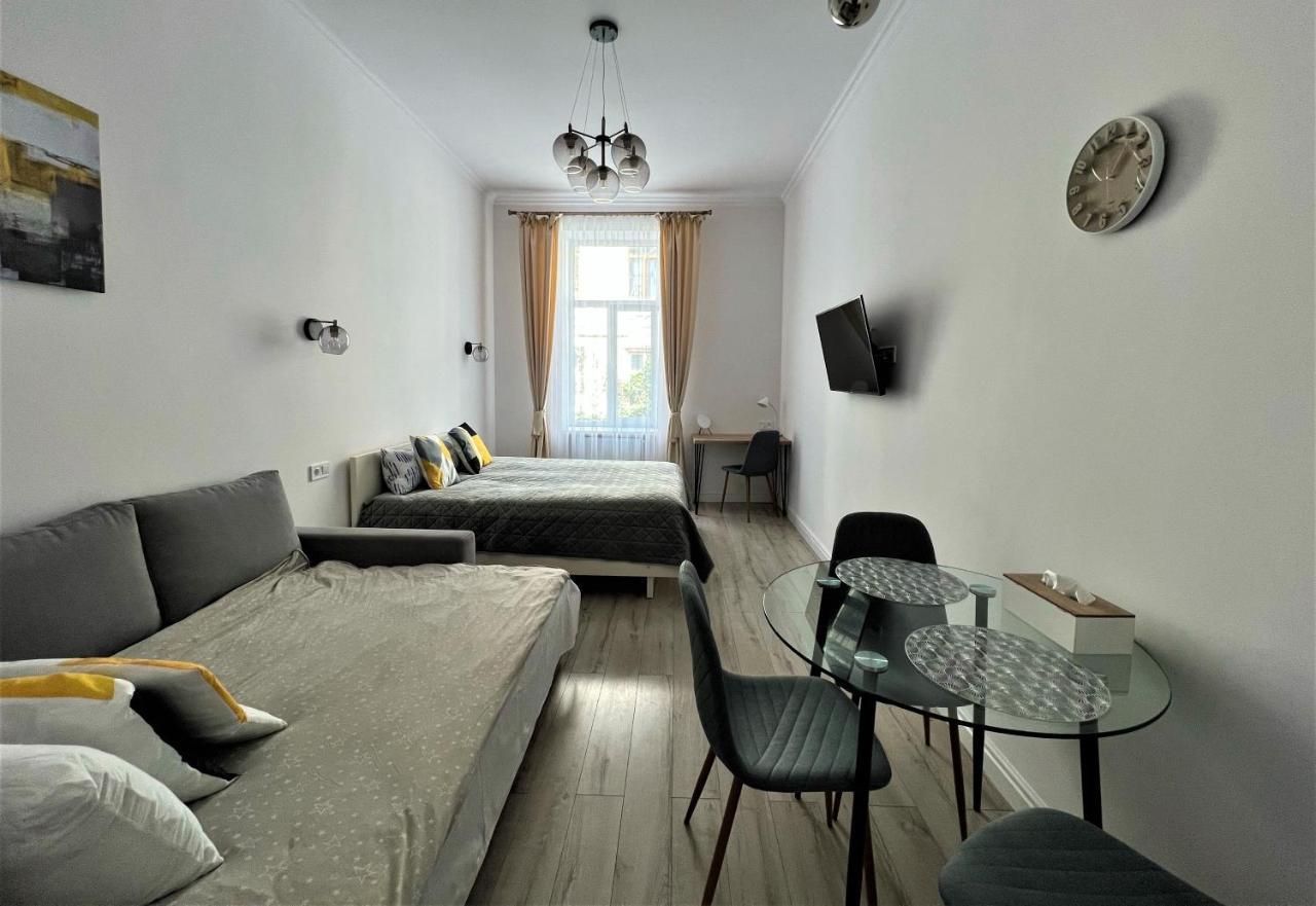 Iris Apartment On Popovich Λβιβ Εξωτερικό φωτογραφία
